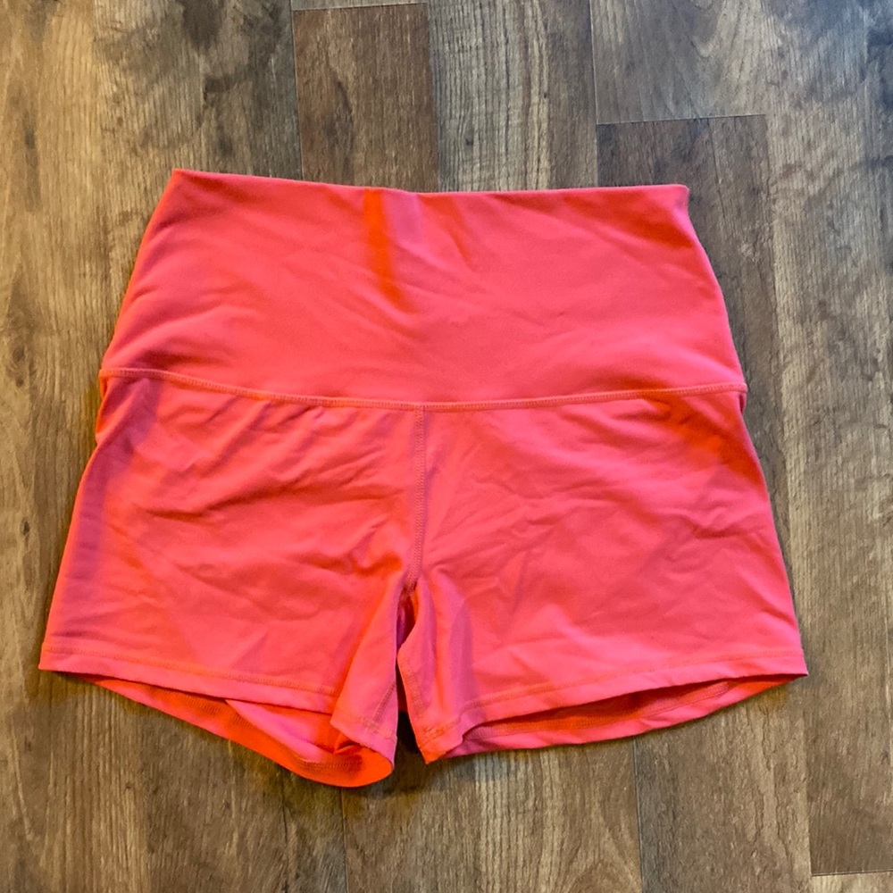 Born Primitive high rise workout short size M